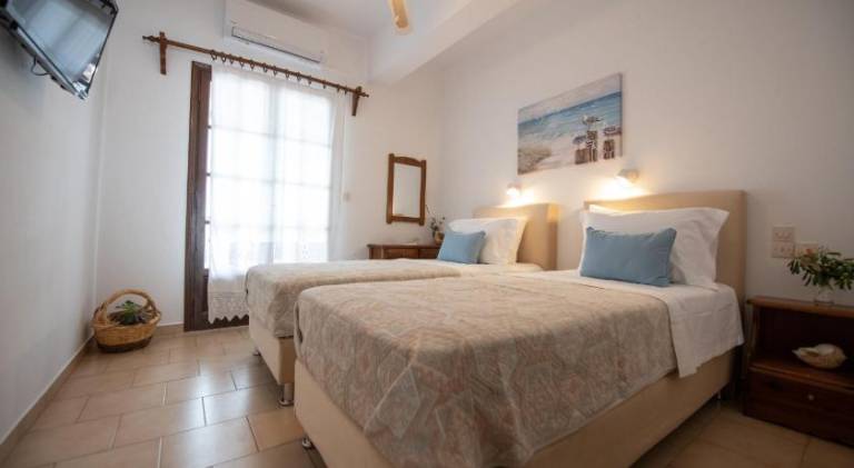 Lilian Beach Front 3 Skopelos — photo 2