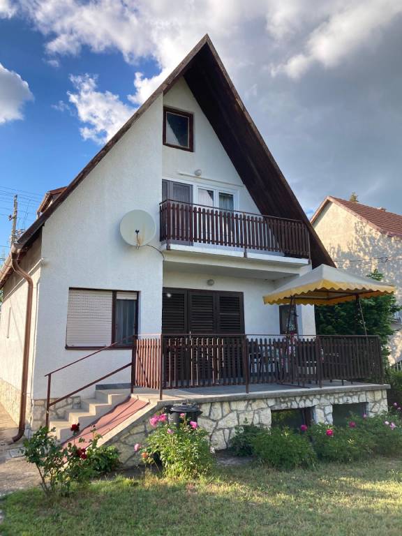 Dom  Balatonkenese