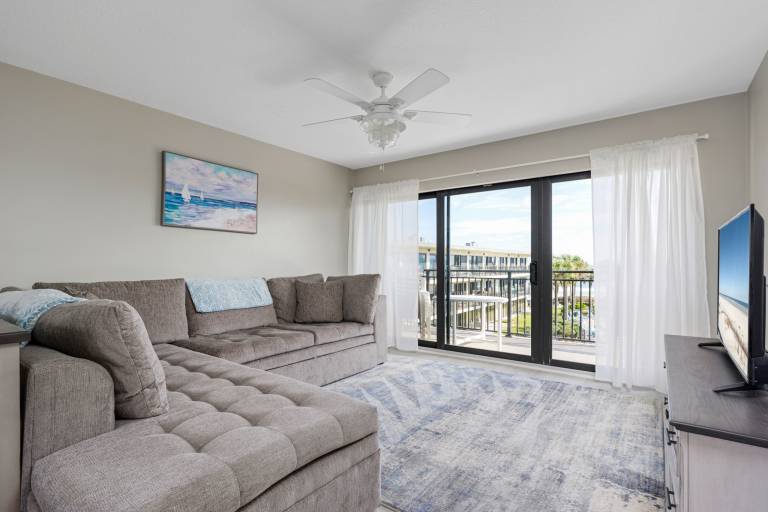 Condo Crescent Beach