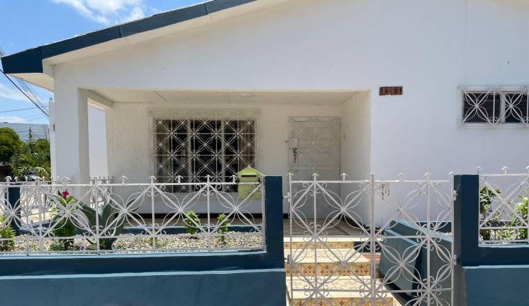 House with yard in Riohacha