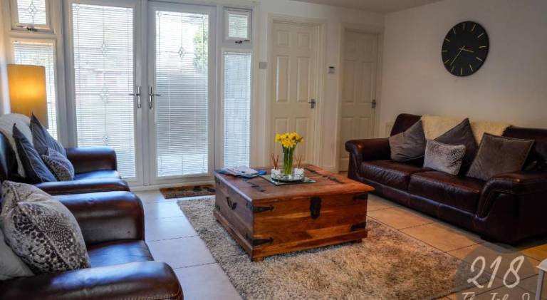 House with pool in Caernarfon