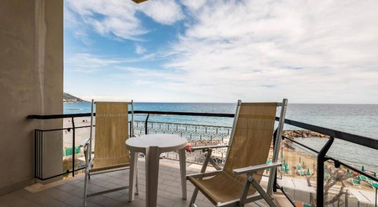 Hotel Bellevue Et Mediterranee — photo 5