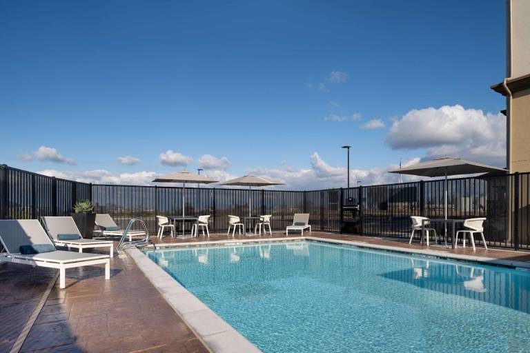 Hilton Garden Inn Visalia — photo 4