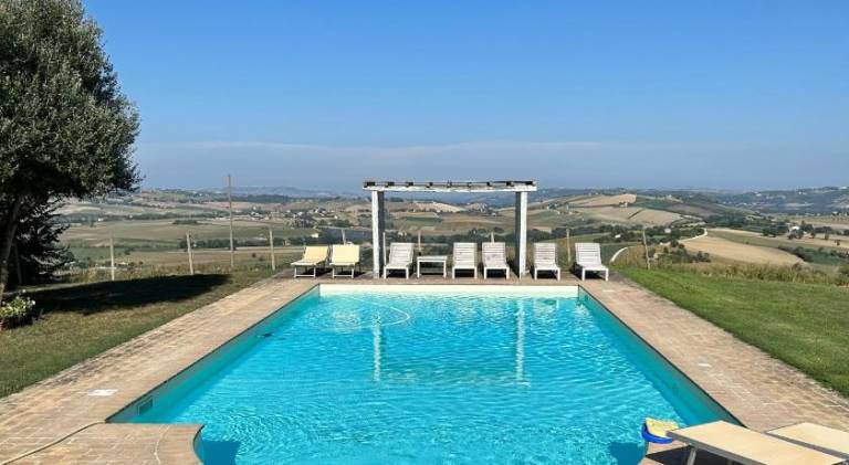 Farm with pool & yard | Dogs allowed — photo 2