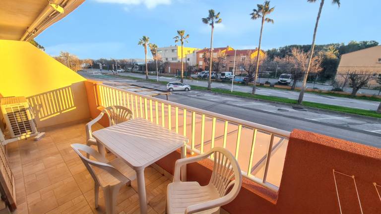 Cozy Studio in Hyères 22 m² Terrace — photo 2