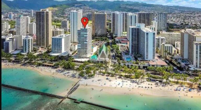 Holiday apartment with hot tub & pool | Next to Waikīkī Aquarium | Close to the beach | Pets are welcome in Wai