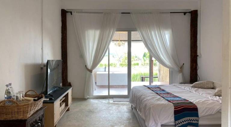 Nice house with jacuzzi & patio | Suitable for remote work | Dogs allowed — photo 2