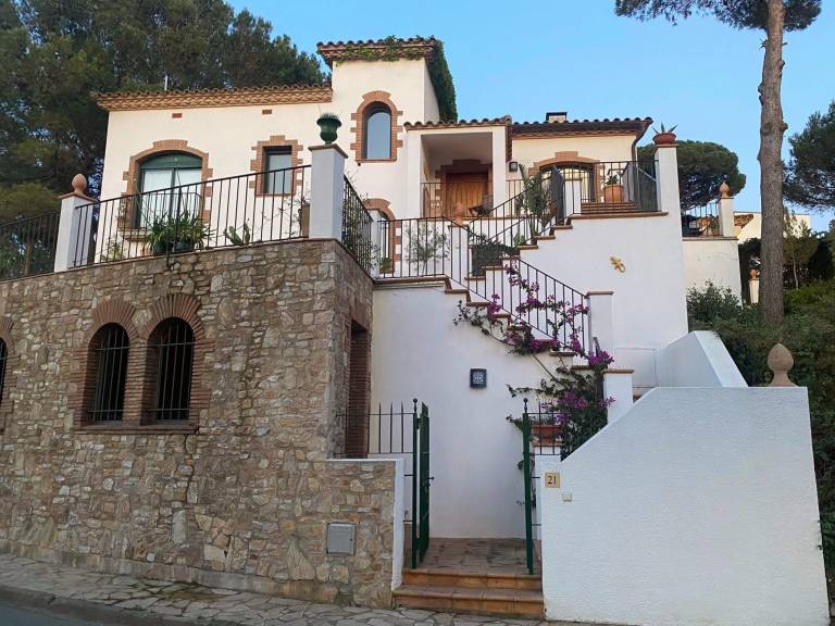Villa with garden, patio & barbeque | Mountain view — photo 3