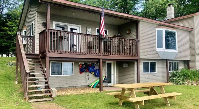 House | Dogs allowed in Traverse City, MI