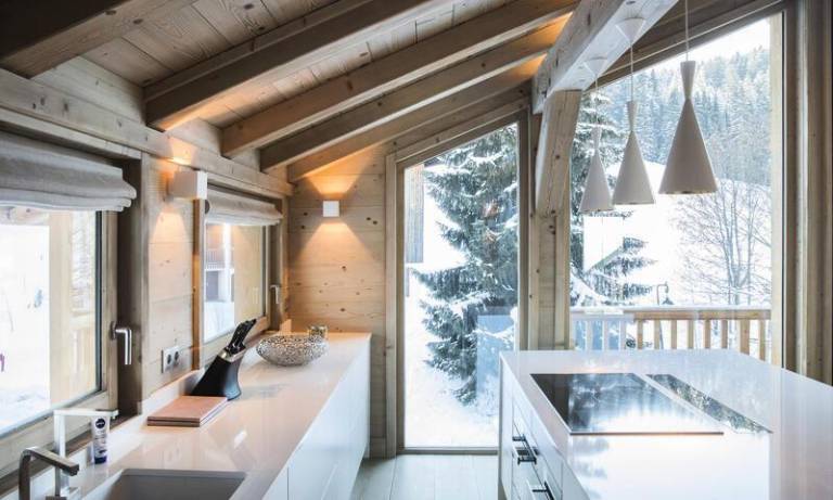 Chalet, Ground floor, terrace, fireplace or stove, 450m², Les Gets — photo 2