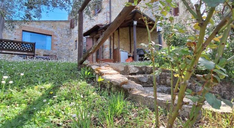 Vacation home with hot tub — photo 4
