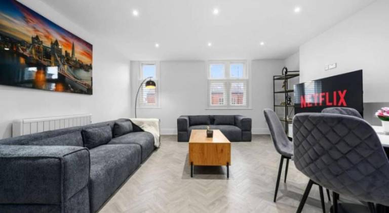 Rental apartment with 2 rooms for 5 persons in Manchester