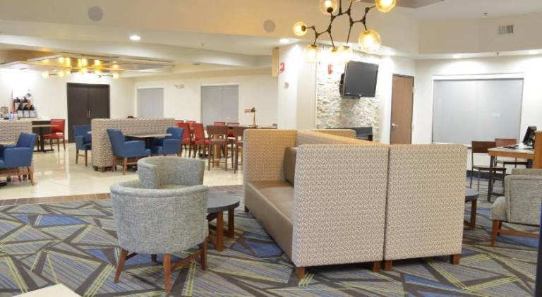 Holiday Inn Express Waterloo-Cedar Falls By IHG — photo 4