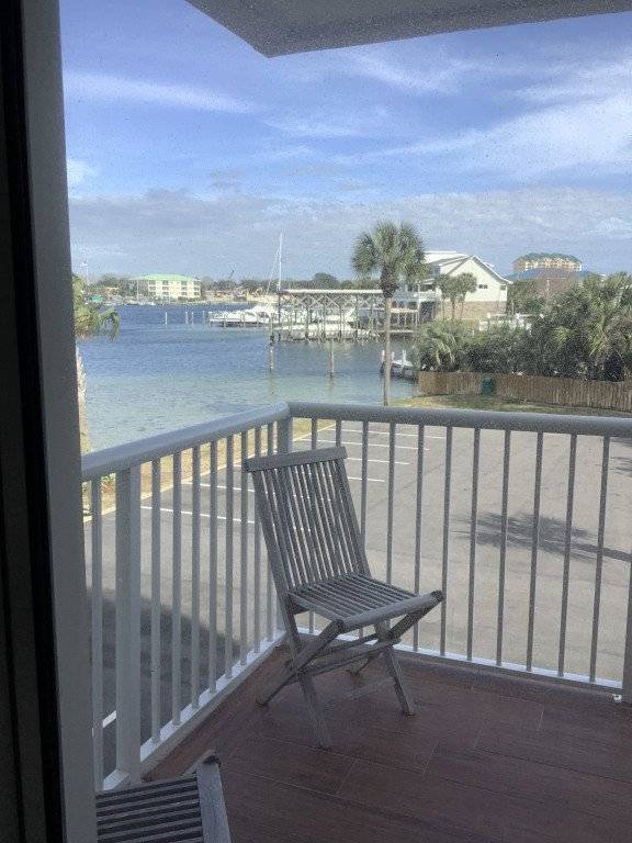 Condo with patio, private pool & BBQ | Water view — photo 2