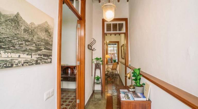 Spacious house with hot tub | Pets are welcome — photo 4