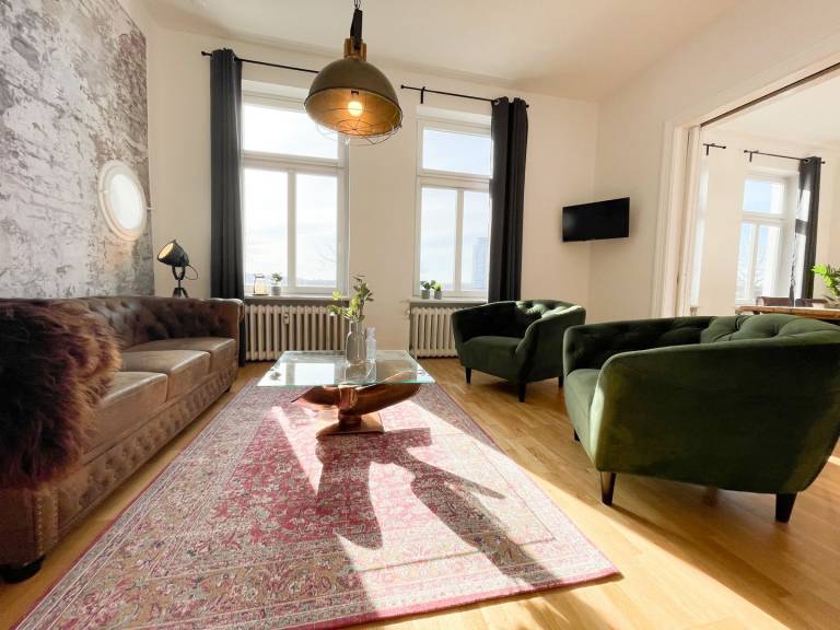 Altbauwohnung mit Panorama Schleiblick, Balkon und Kamin im Herzen von Schleswig — photo 3