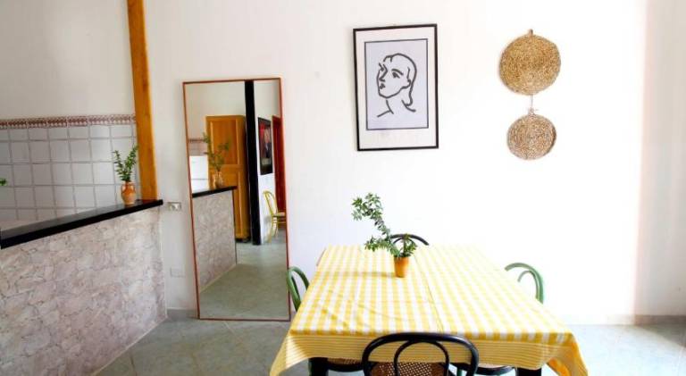 House with 2 rooms for 6 persons — photo 3
