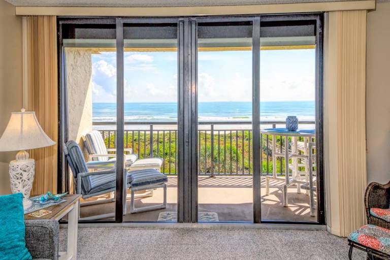 Condo Crescent Beach