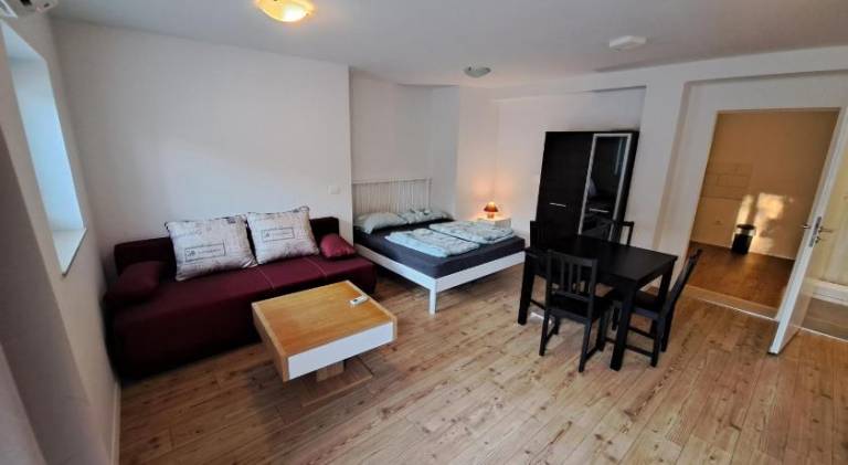 Holiday apartment with yard, terrace & barbeque — photo 2
