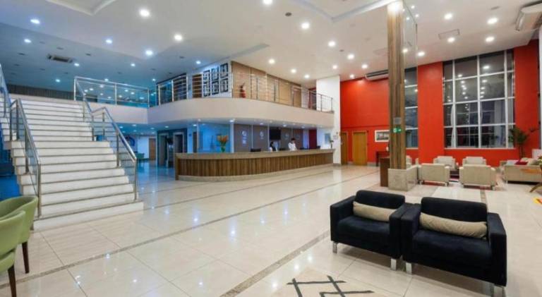 Serviced apartment with pool — photo 3