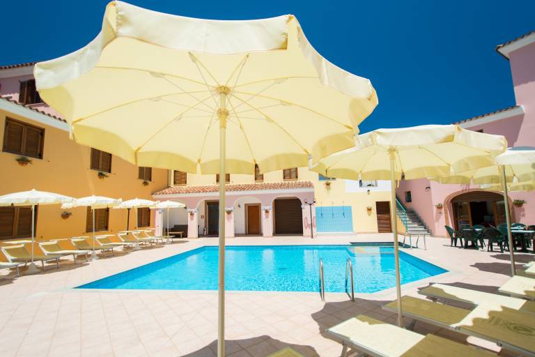 Ferienwohnung in Sos Alinos, Cala Liberotto f&uuml;r max. 2 Personen, 