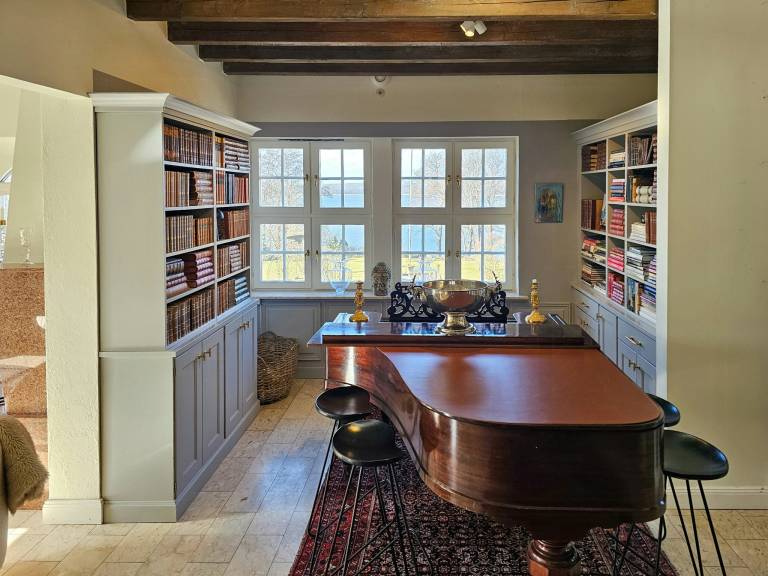 Family-oriented lovely house with yard, barbecue & patio | Sea view | Perfect for remote work | Pets are welcome — photo 2