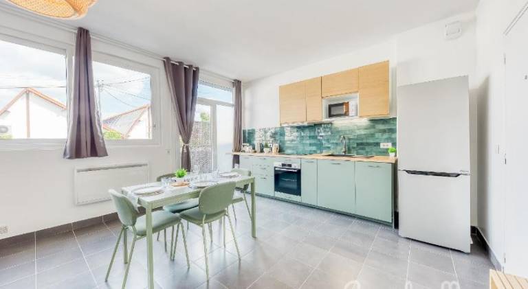 Amazonia Loft by Escale-Marne • M8 Eiffel Tower — photo 3