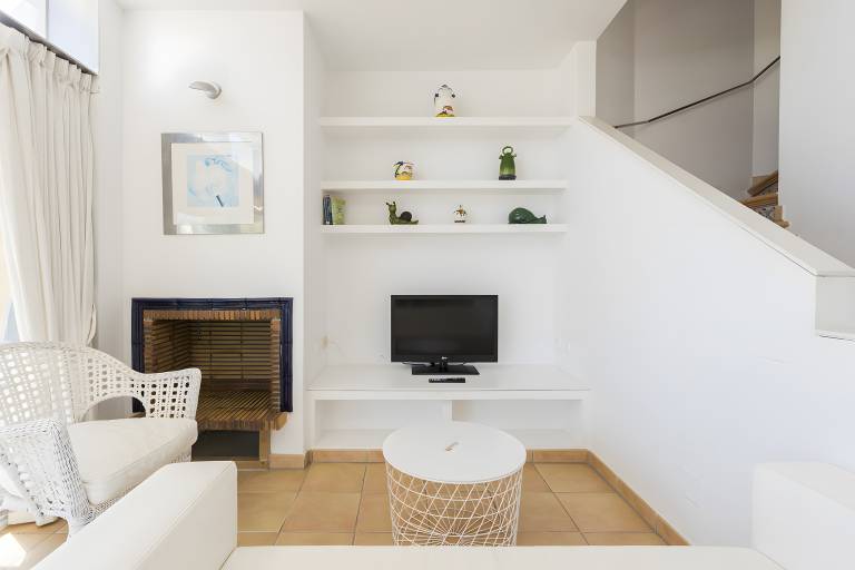 Fully equipped vacation home with barbecue, pool & garden | Garden view | Beach nearby | Dogs allowed — photo 5
