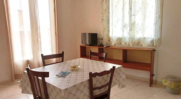 Rental apartment with 1 room for 5 persons — photo 4