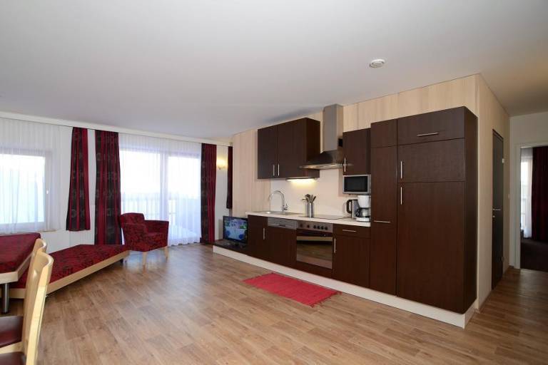 Apartment with terrace — photo 4