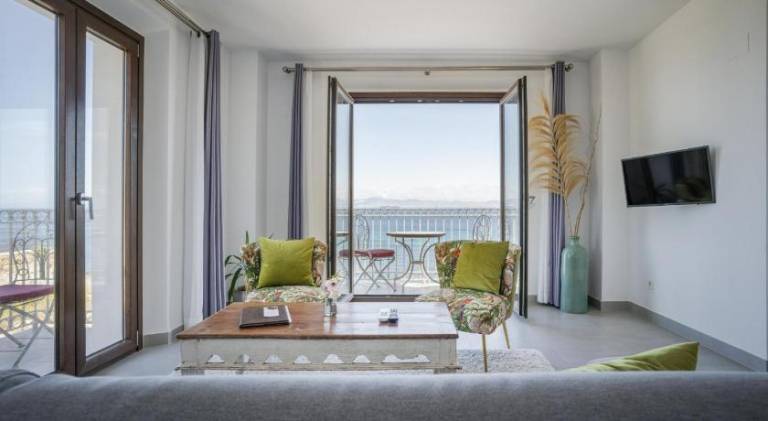 Family-friendly rental apartment with sauna, terrace & pool | Pets allowed — photo 4
