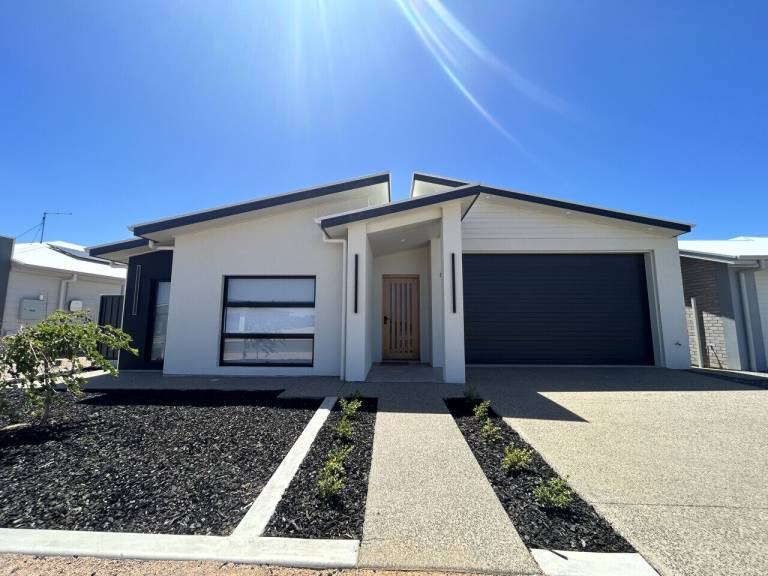 House  Moonta Bay