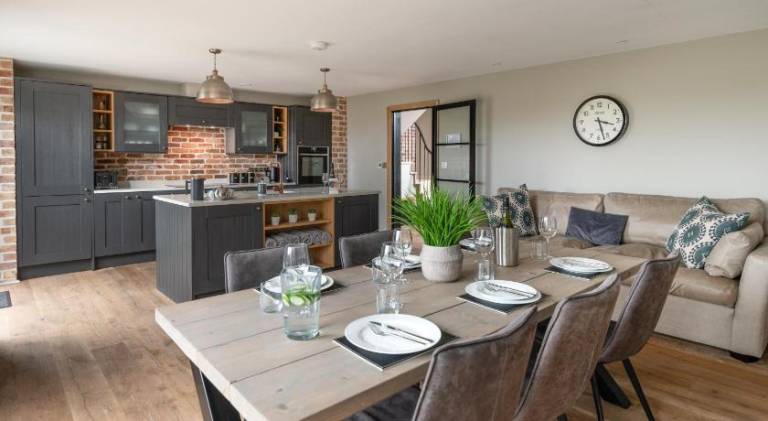 Big house with sauna | Pets are welcome in Wotton-under-Edge