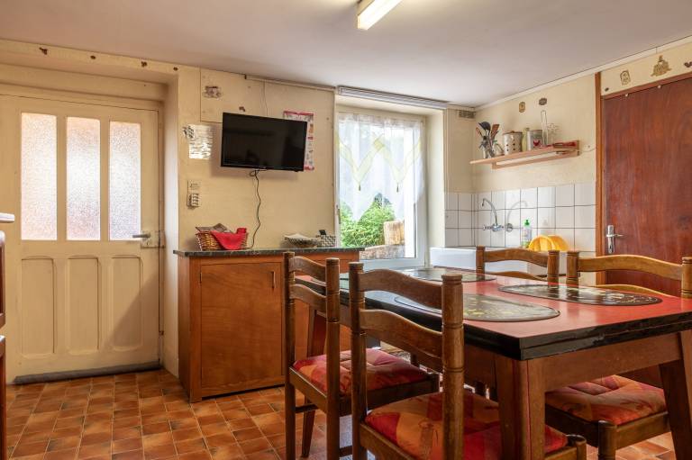 Studio Margeriaz with WiFi: Panoramic View of the City and Lake – Ideal for Couples with Children — photo 5
