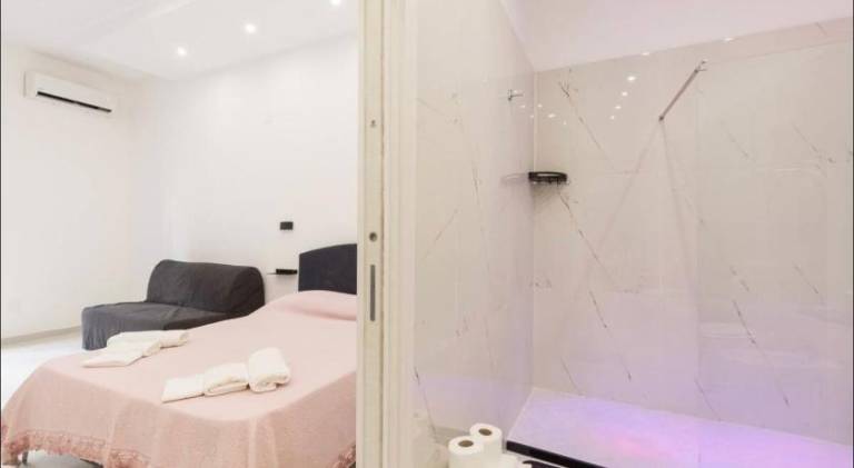 Apartment | Near Naples Cathedral — photo 2