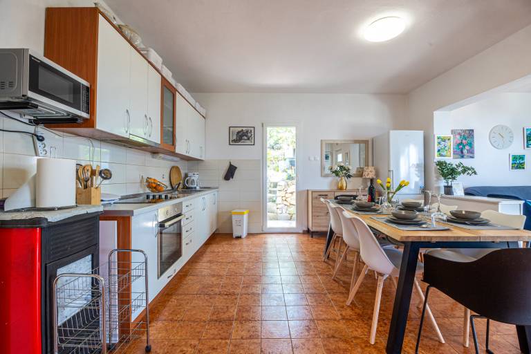 Rental apartment with terrace & grill | Sea view — photo 4