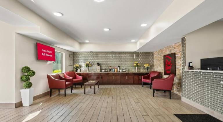 Red Roof Inn Baton Rouge — photo 2