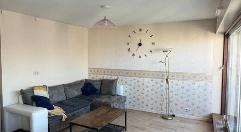 Rental apartment with 1 room for 3 persons in Vanves