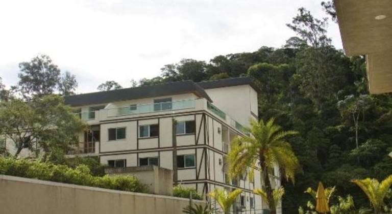 Serviced apartment with pool & sauna — photo 3