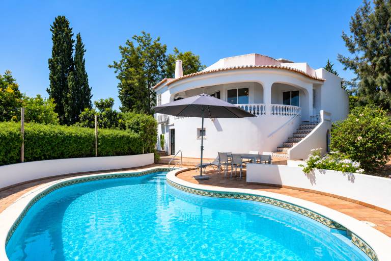 Ferienhaus in Carvoeiro f&uuml;r max. 4 Personen am Atlantik