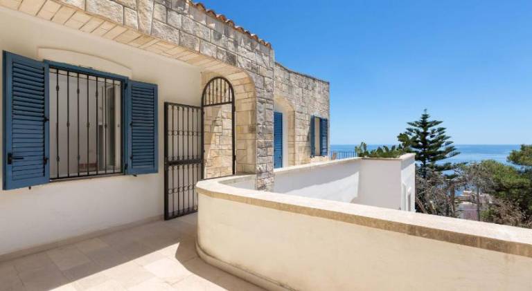 House with 2 rooms for 6 persons — photo 4