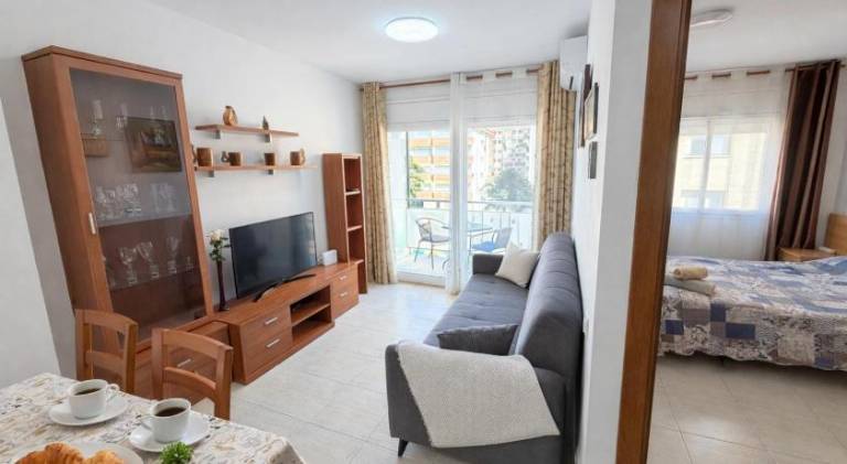 Apartament SOL Y MAR-2 min to Fenals Beach-Balcony in Lloret de Mar