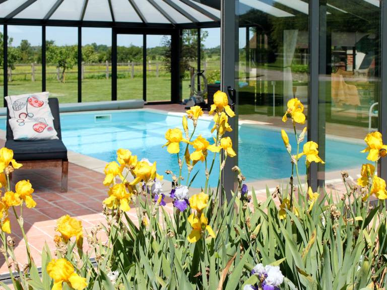 Fully equipped house with barbecue, heated pool & yard | Dogs allowed — photo 2