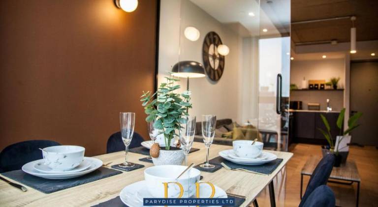 Mancunian Luxury Suite - Stylish & Warm 1-Bed - Ideal For Business or Work Stays - By Parydise Prope — photo 3