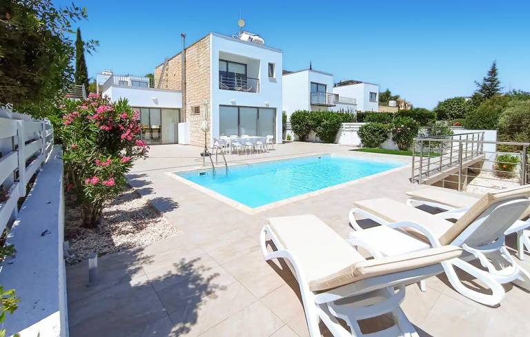 House  Neo Chorio