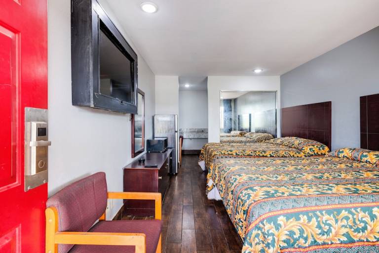 Motel  Carpenters Landing