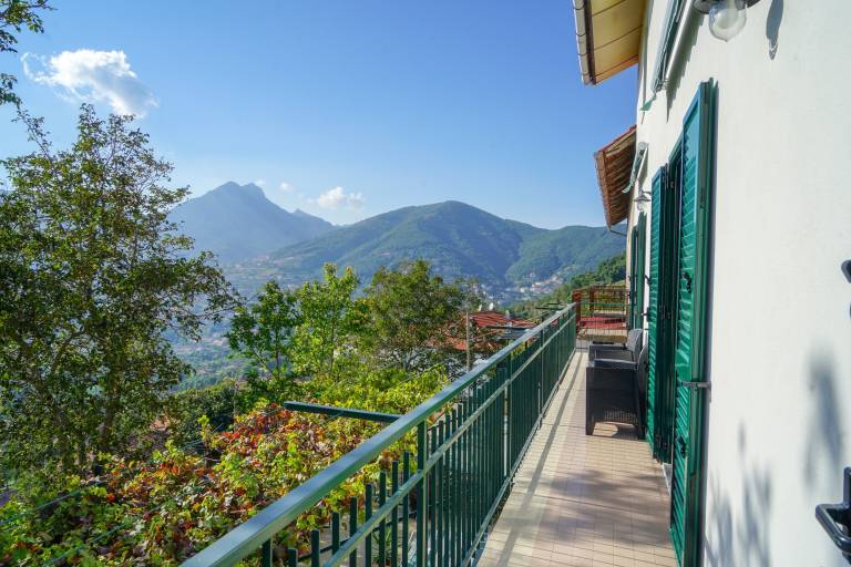 Apartment 'Bella Veduta' with Sea and Mountain Views in Furore