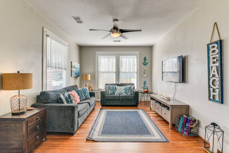 Steps to Seawall & Shore! Galveston Escape w/ Yard in Galveston, TX
