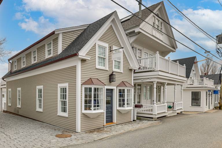 Couple’s Retreat on Commercial St! Walk to Beach in Provincetown, MA
