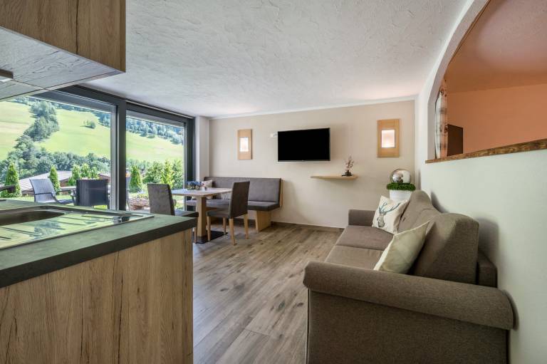 Kreuzkofel Apartment with Shared Whirlpool & Garden — photo 4
